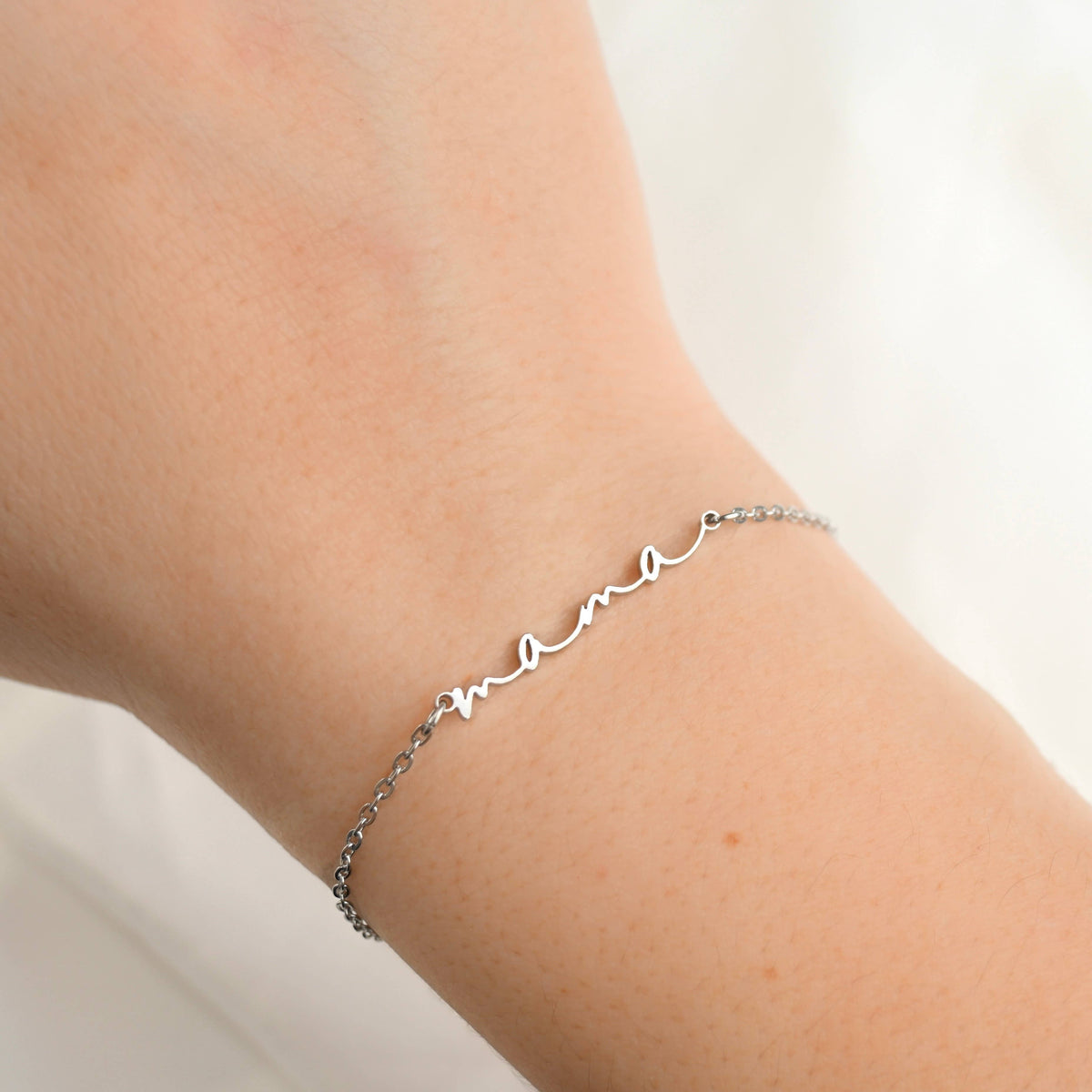 Dainty Mama Bracelet - Stainless Steel