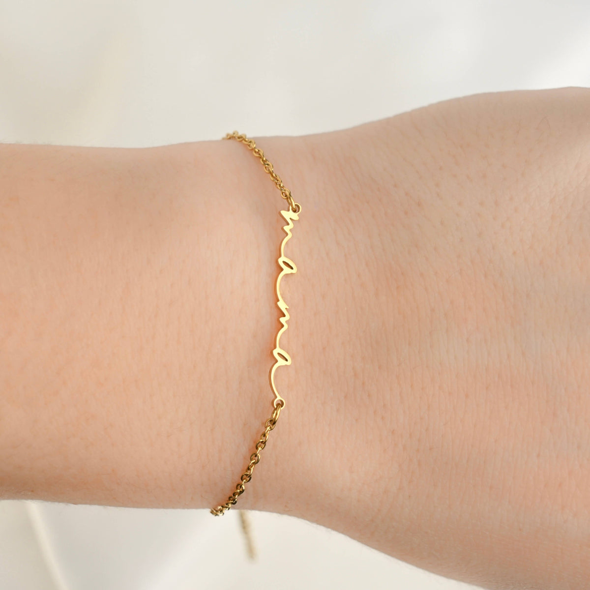 Dainty Mama Bracelet - Stainless Steel